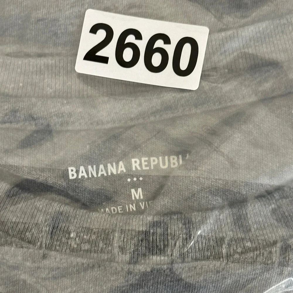 Banana Republic T-Shirt Mens M Gray Irish Pub Whiskey Stout Graphic Short Sleeve